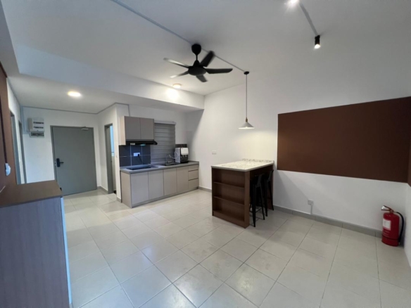 The Netizen Middle Room Fully Furnished For Rent