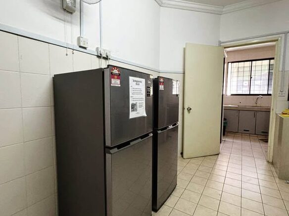 Single Medium Room For Rent