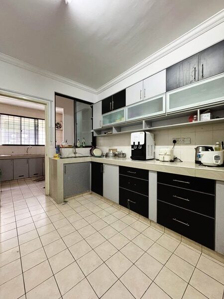 Single Medium Room For Rent