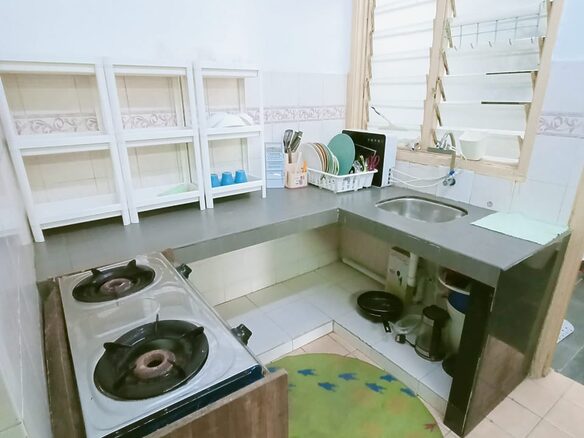 Single Room Male at Flora Damansara KPJ2 1Utama