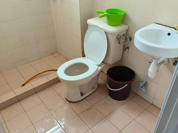 Master Room Male with toilet at Cyberia Smarthomes
