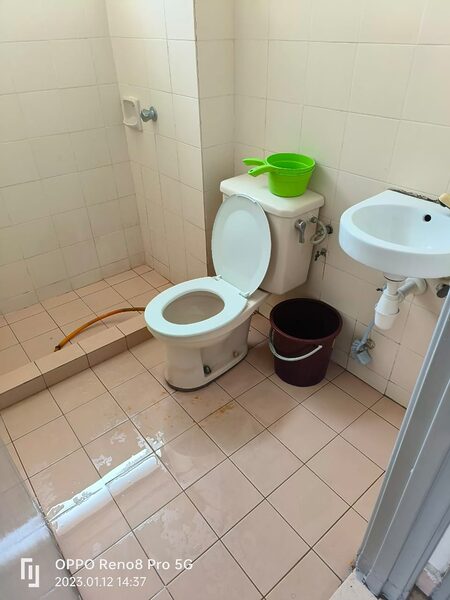 Master Room Male with toilet at Cyberia Smarthomes