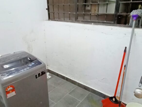 Single Room Male at Flora Damansara KPJ2 1Utama