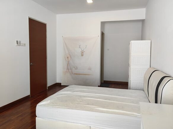 Puchong master room for rent