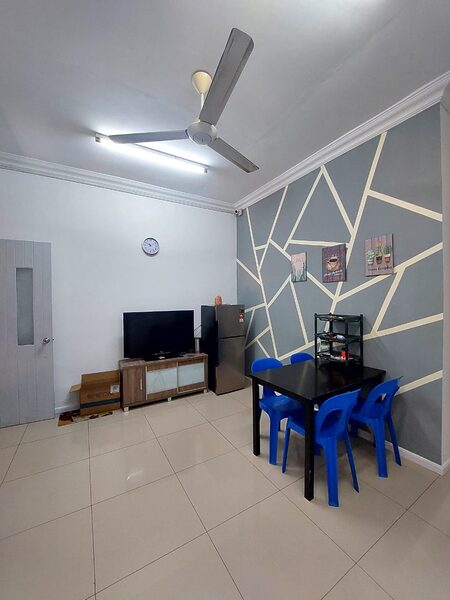 Dinning Area Queen Size Bedroom for Rent (Takada Area)