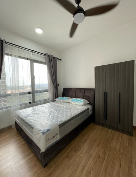 Fully furnished studio unit