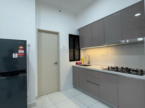 Fully furnished studio unit
