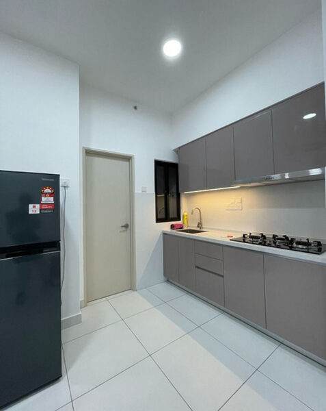 Fully furnished studio unit