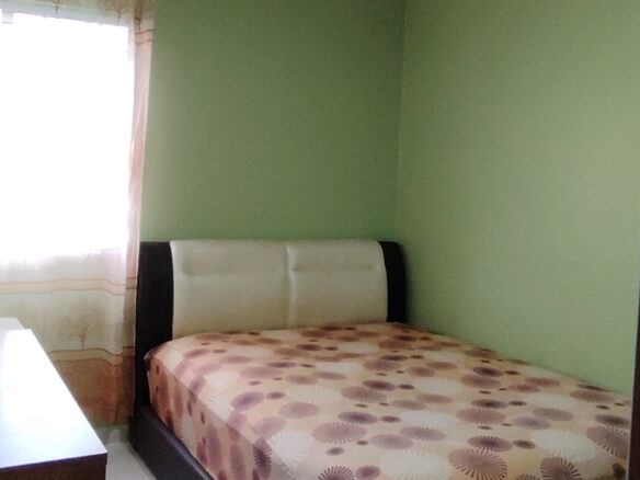 Fully furnished studio unit