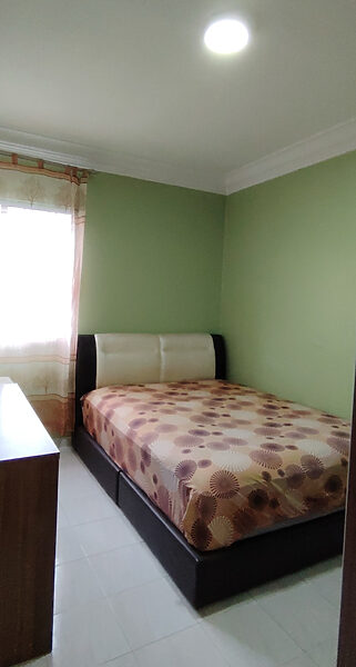 Fully furnished studio unit
