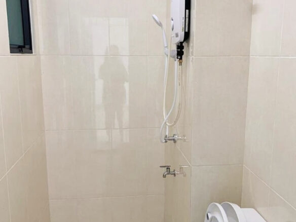 Fully furnished studio unit