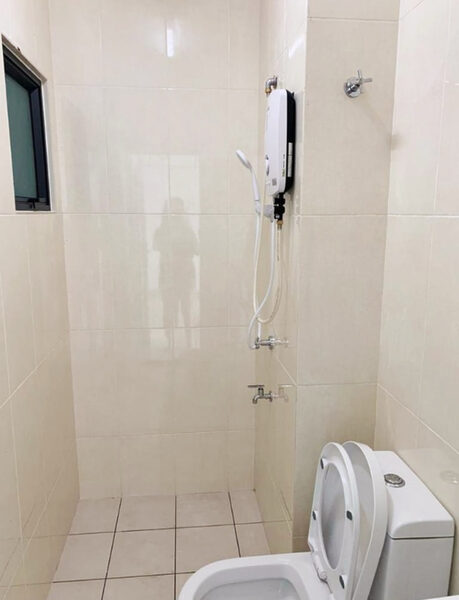Fully furnished studio unit