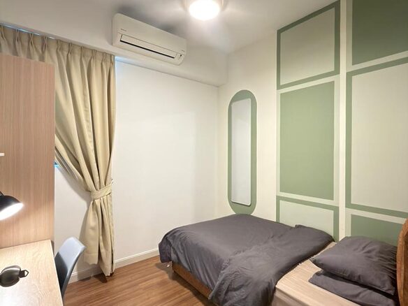 M Vertica KL_R4 Small Room_Female