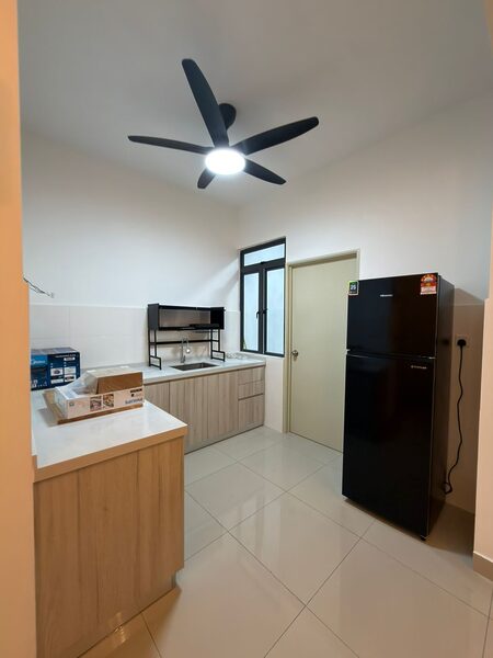 Topaz Condominium _R1 Master Room_Female w Bath
