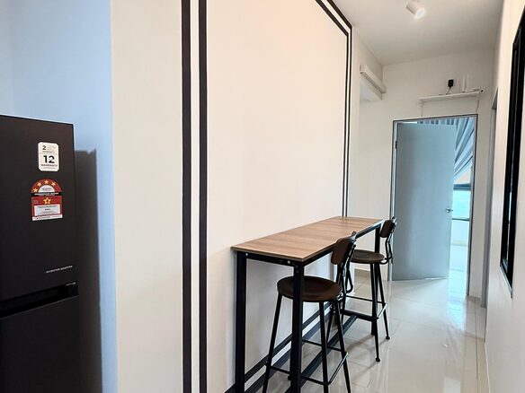 M Vertica KL_R1 Master Room_Female w Bathroom