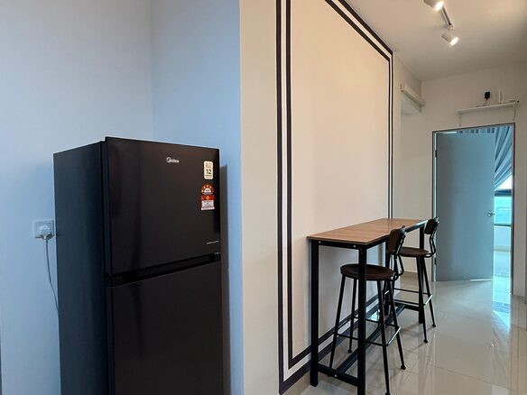 M Vertica KL_R4 Small Room_Female