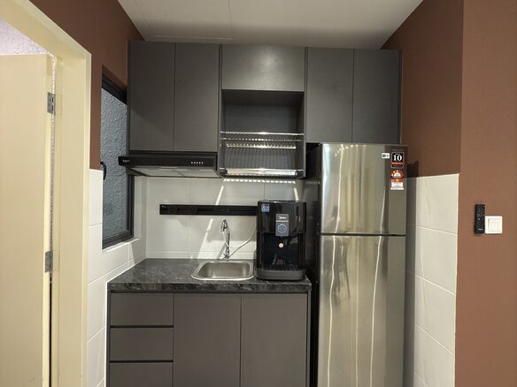 Razak City Residences_R2 Medium Room & Bath_Female
