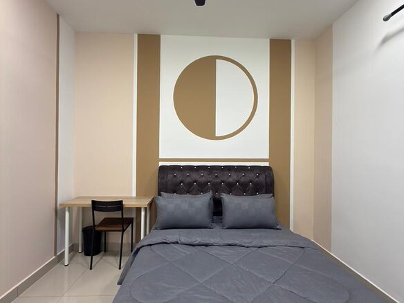 Topaz Condominium _R1 Master Room_Female w Bath
