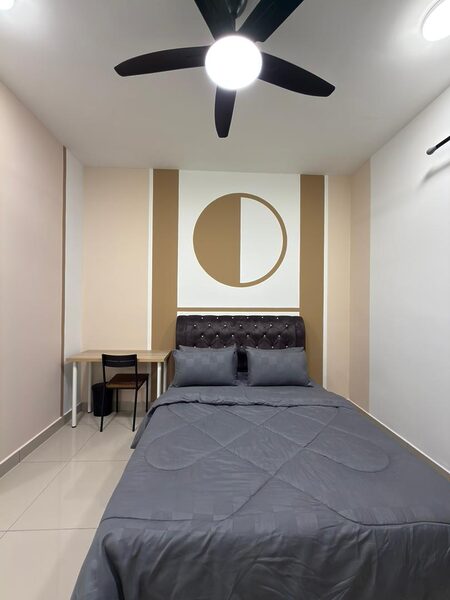 Topaz Condominium _R1 Master Room_Female w Bath