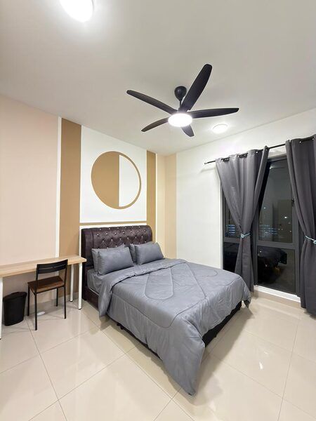 Topaz Condominium _R1 Master Room_Female w Bath