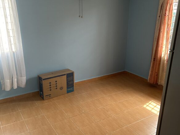 Master bedroom for rent