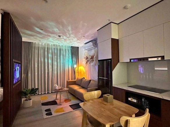 Park Seven Condominium