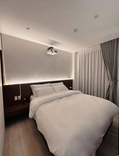 Park Seven Condominium