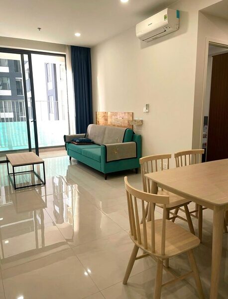 6 Capsquare Condominium