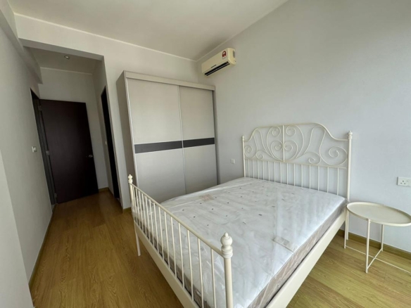 Aria Luxury Residence Condominium