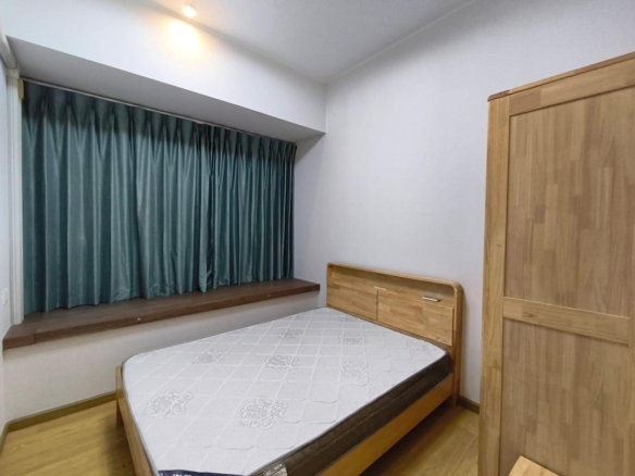 Fully Furnished T Parkland Condominium