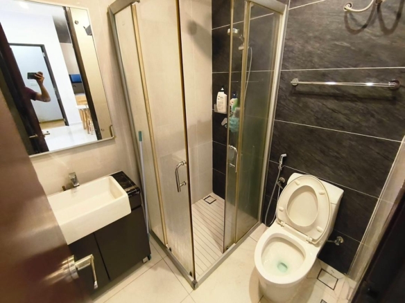 Fully Furnished T Parkland Condominium