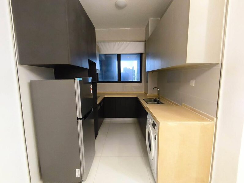 Fully Furnished T Parkland Condominium