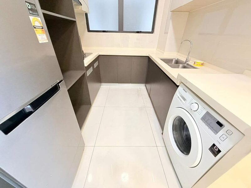 Fully Furnished Sterling Condominium