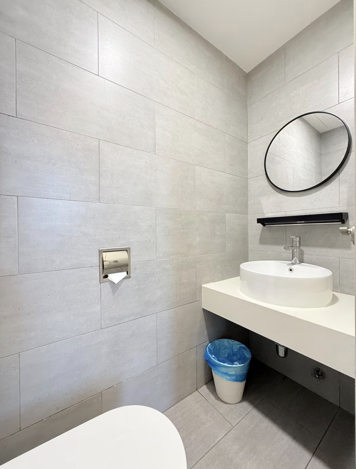 Fully furnished studio apartment for rent