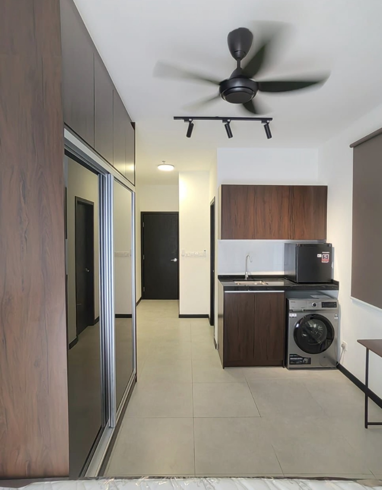A comfortable room is available for immediate move
