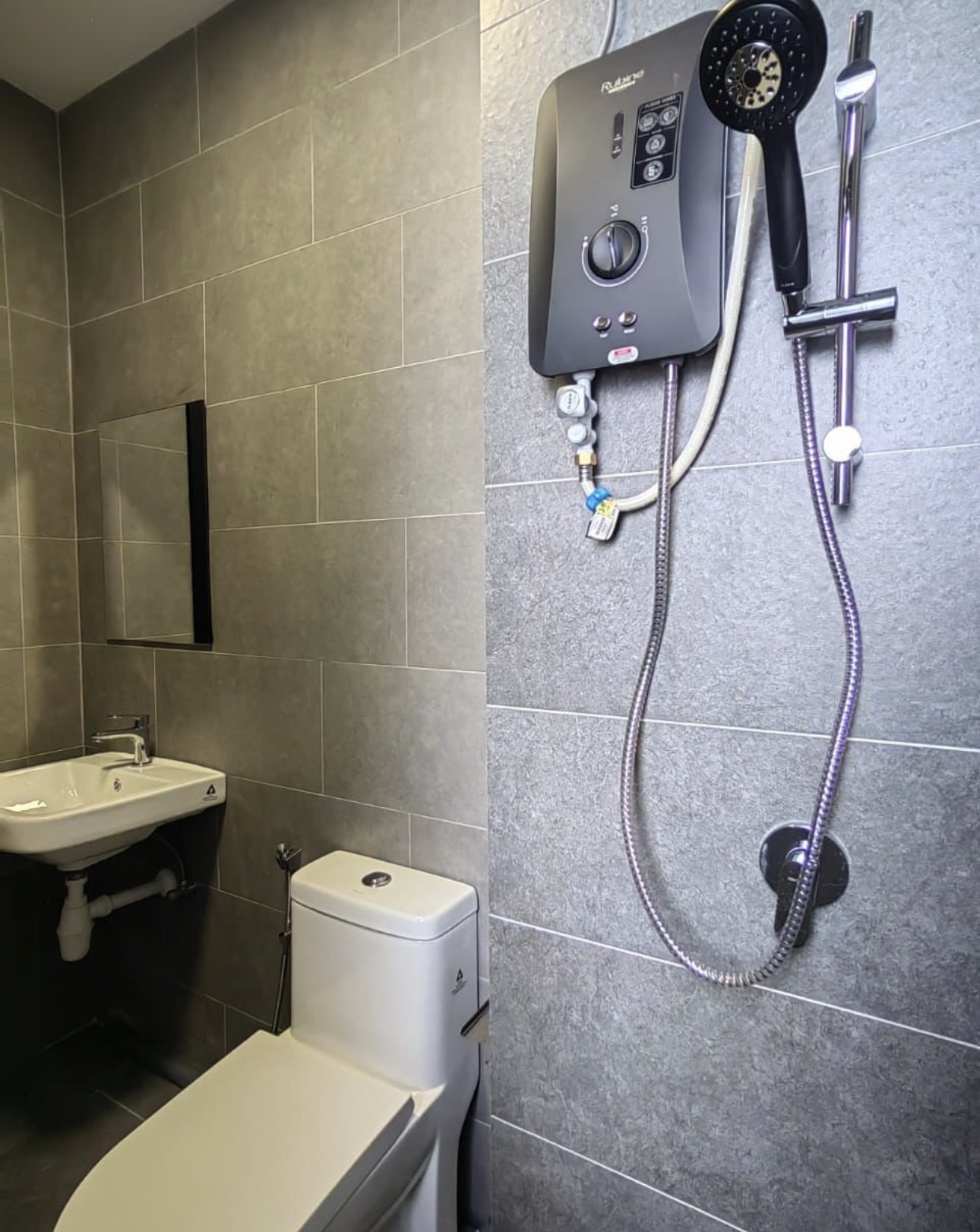A comfortable room is available for immediate move