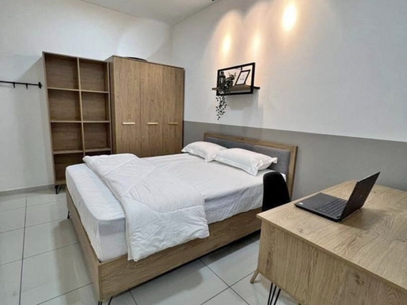 A Fully Furnished Single Room Available For Rent
