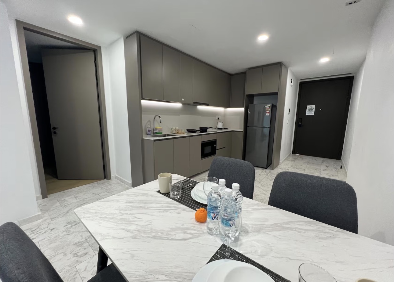 A comfortable room is available for immediate move