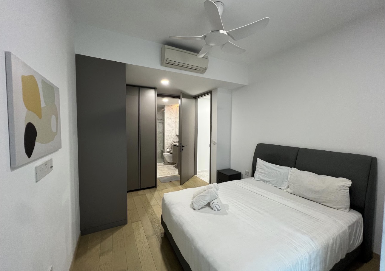 A comfortable room is available for immediate move
