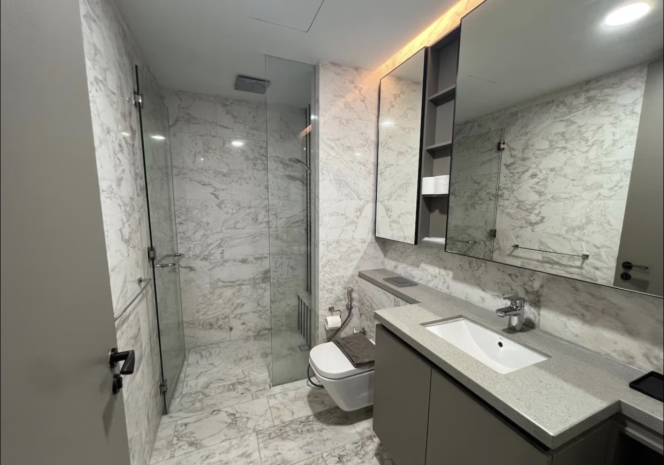 A comfortable room is available for immediate move
