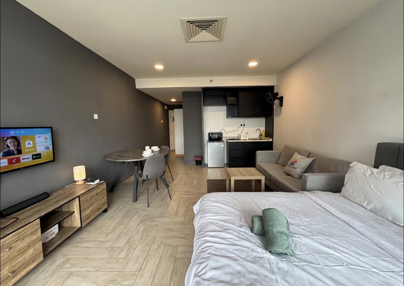 A Fully Furnished Studio Roon For Rent Available